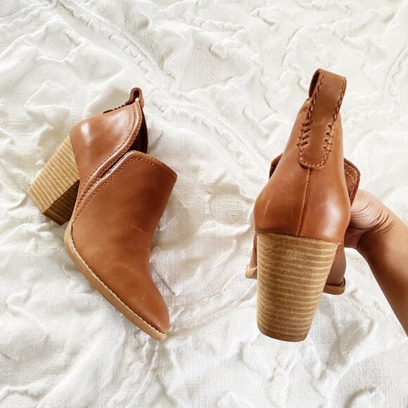 Jeffrey Campbell Rosalee Bootie Size 8 New - Picture 6 of 7